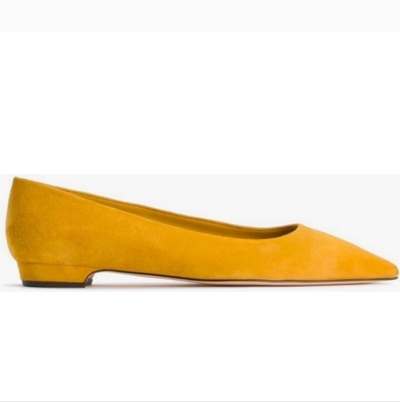 Good American The Statement Flat in Mustard Yellow Suede 5½ - Picture 3 of 13